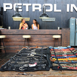 1 banner petrol 1x1 3