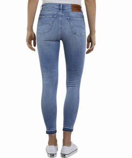 PANTALÓN VAQUERO NORA MID RISE SKINNY FIT 7/8 ECHLT