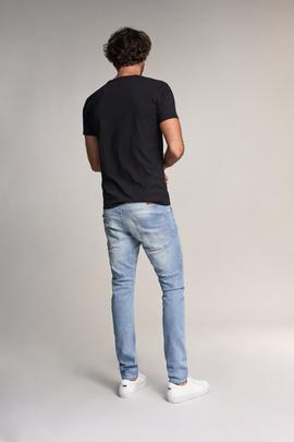 CLASH SKINNY FIT JOGGER DENIM AZUL CON ROTOS