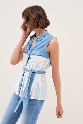 TOP CON MEZCLA DE DENIM REGULAR FIT BLANCO