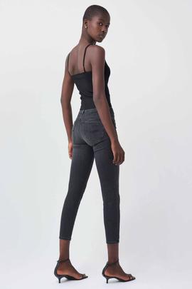 PANTALÓN VAQUERO SECRET CROPPED SKINNY  NEGRO DEGRADÉ