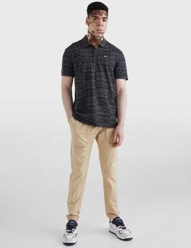 TJM RELAXED SIGNATURE AOP POLO BLACK