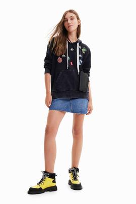 SUDADERA STAMPS PARCHES COLLEGE NEGRO DEGRADÉ