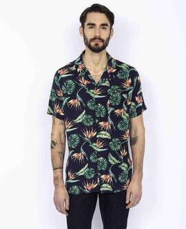 CAMISA MANGA CORTA SHRIVERA CON ESTAMPADO TROPICAL