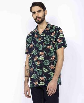 CAMISA MANGA CORTA SHRIVERA CON ESTAMPADO TROPICAL