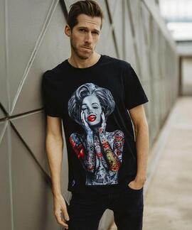 CAMISETA UNISEX MARILYN ETERNITY LOVE NEGRA