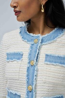 CHAQUETA CHANEL TWEED CRUDO CON DETALLES EN DENIM