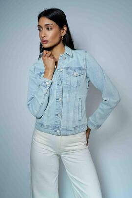 CAZADORA VAQUERA SLIM FIT EN DENIM AZUL BLEACH