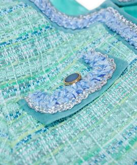 CHAQUETA CHANEL TWEED VERDE CON DETALLES EN DENIM