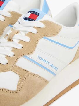 ZAPATILLAS DE RUNNING BLANCAS CON ANTE BEIGE