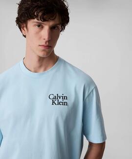 CAMISETA CK RESORT RELAXED FIT CELESTE
