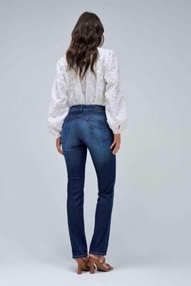 PANTALÓN VAQUERO SECRET SLIM HIGH RISE PUSH IN MEDIUM WASH