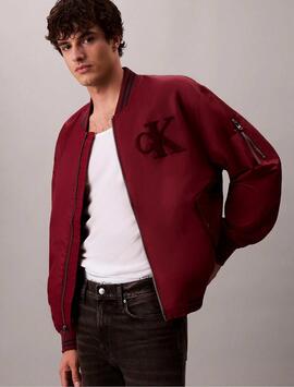 CAZADORA BOMBER DE NAILON GRANATE IMPERMEABLE