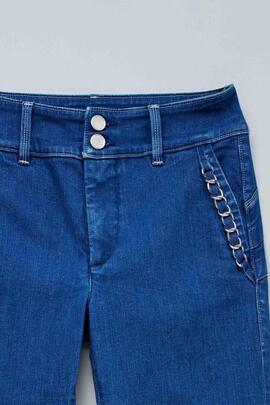 PANTALÓN VAQUERO SECRET CHINO FLARE CON CADENA EN LOS BOLSOS