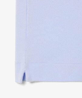 POLO CORTE CLÁSICO CON DETALLE EN EL BOLSILLO AZUL CLARO