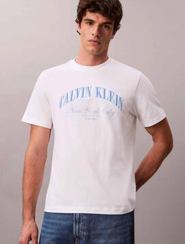 CAMISETA MARCH GRAPHIC RELAXED FIT CON LOGO NYC BORDADO BRIG