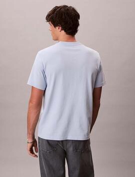 CAMISETA CK HERO RELAXED FIT CON MONOGRAMA BREEZY BLUE AZUL
