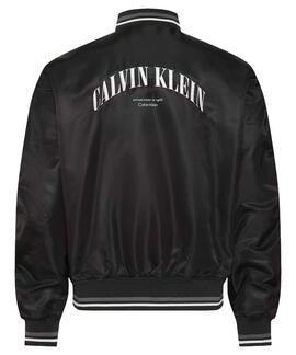 CAZADORA BOMBER REGULAR FIT CON LOGO BORDADO UNIVERSITARIO B