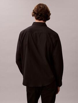 CAMISA CLÁSICA LISA DE OXFORD CON BOTONES NEGRA